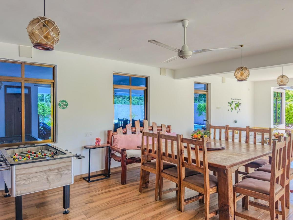 Private Backdoor Villa With Big Swimming Pool And Services Of Chef Included Diani Beach Exterior photo